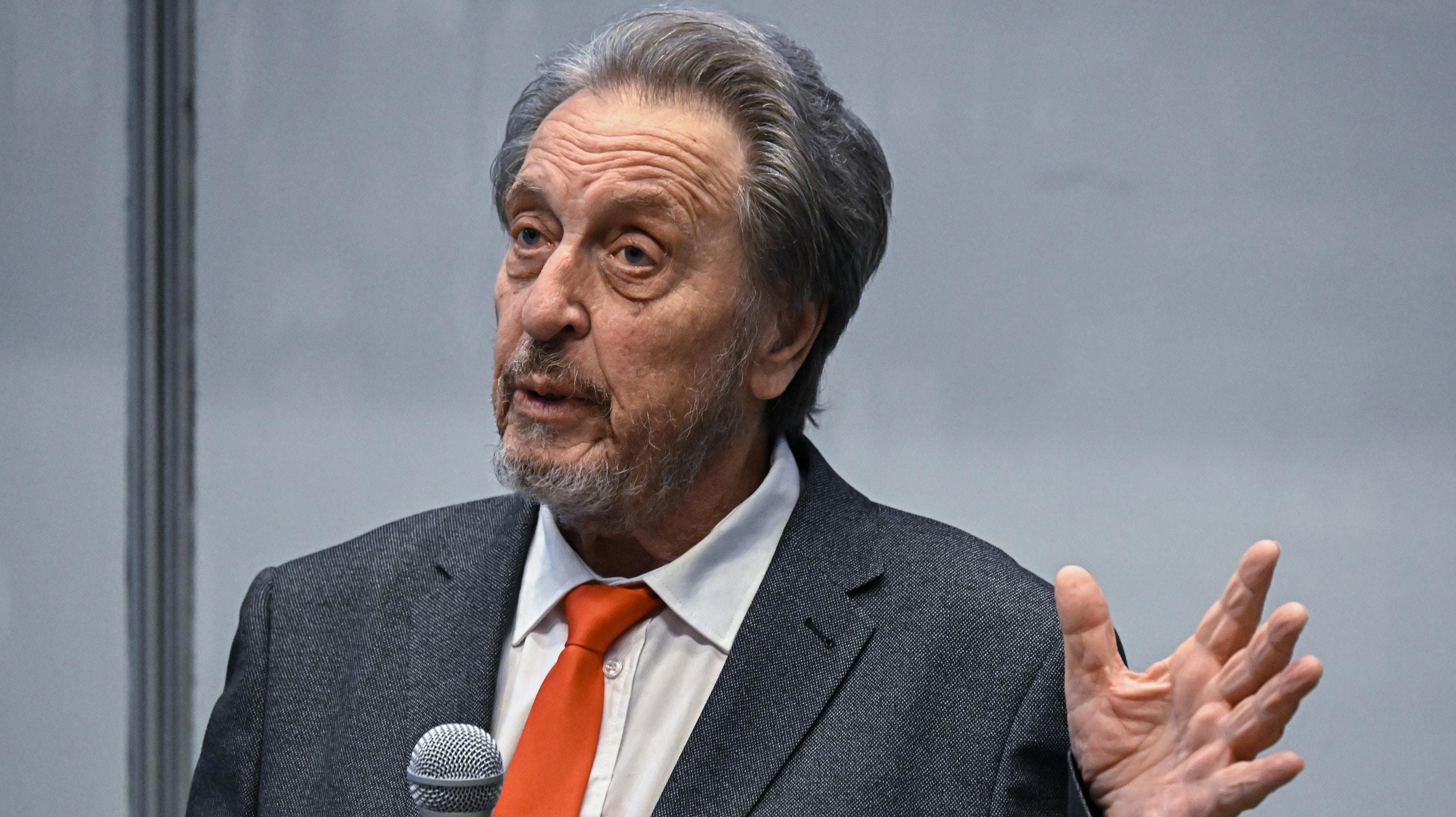 ?  Live: Предприниматель Эррол Маск участвует в пресс-конференции в Москве