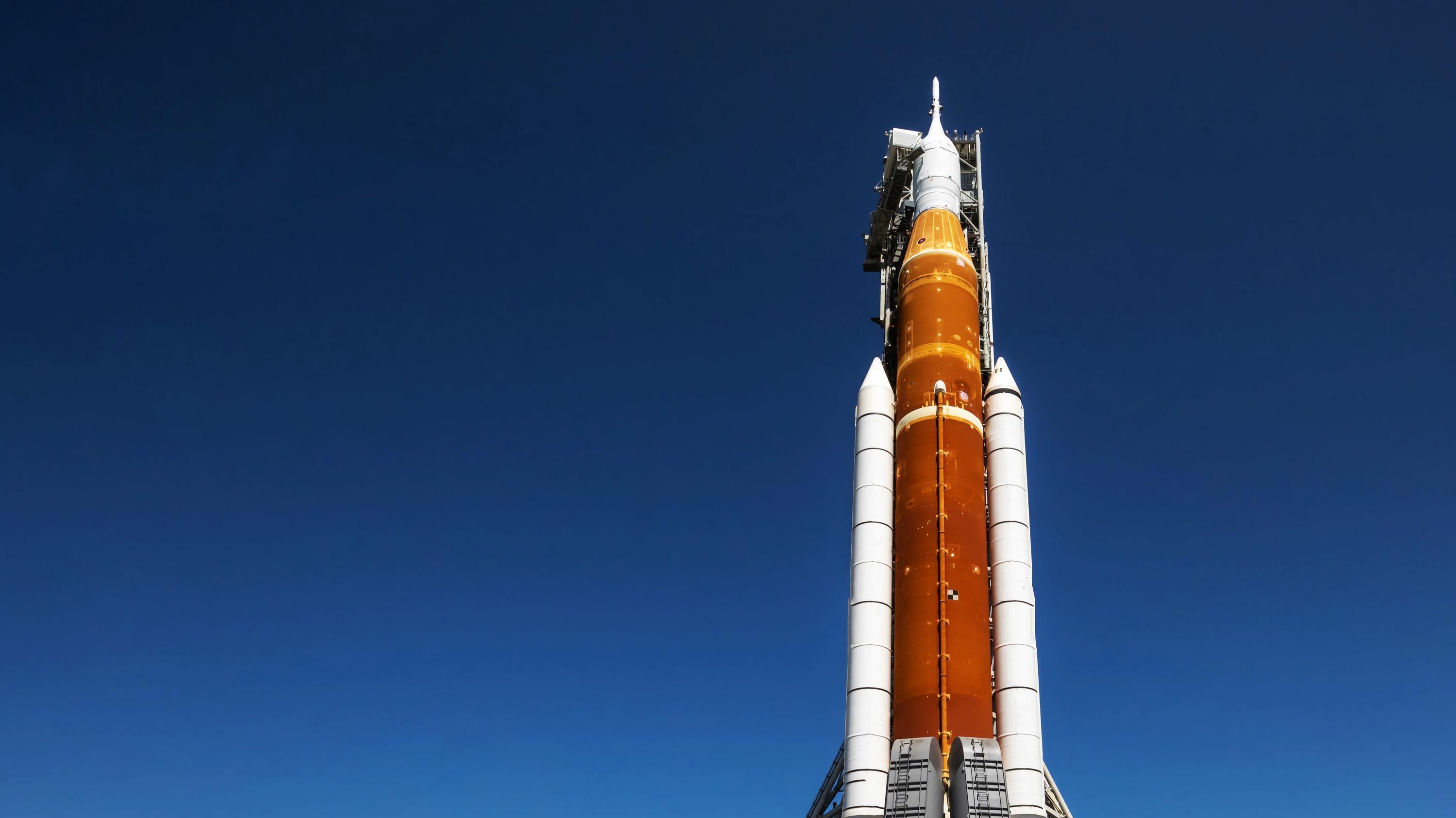 ?  Live: NASA's Artemis 2 sends four astronauts on 10-day trip around Moon *SPANISH LANGUAGE VERSION*