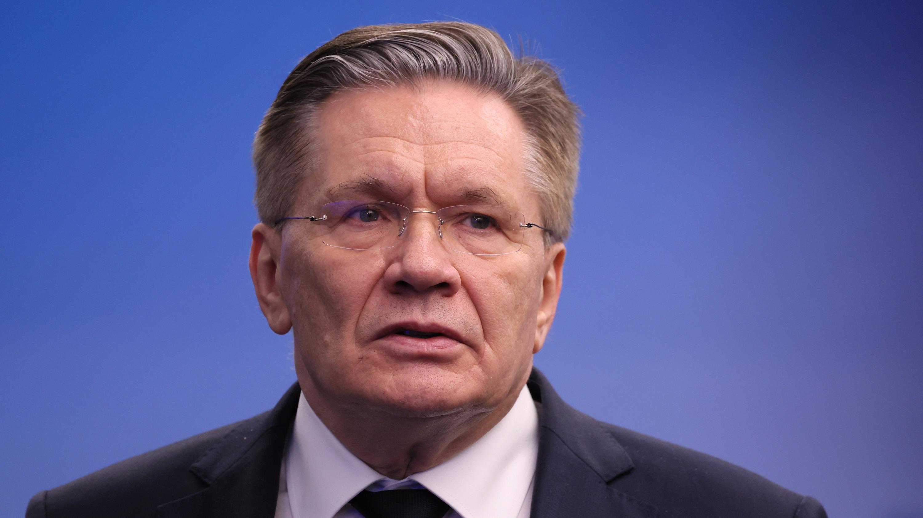 ?  Live: Лихачёв проводит пресс-подход по случаю 40-летия аварии на Чернобыльской АЭС