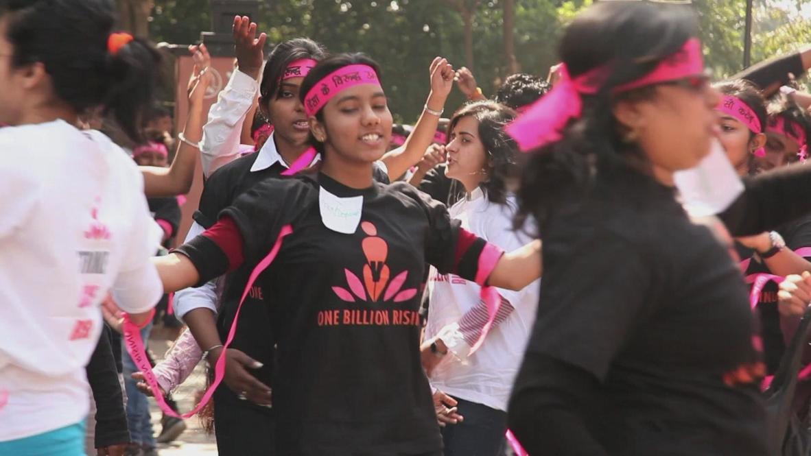 India: Delhi flash mob protests violence against women