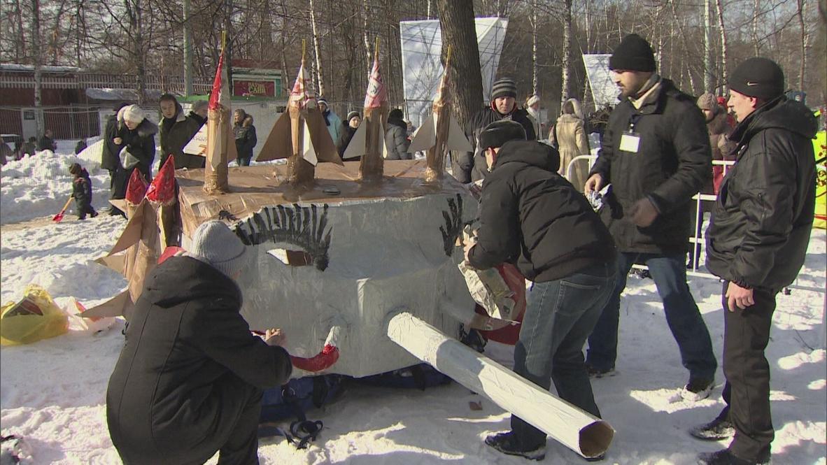 Russia: Holiday marked with Battle of the Sledges