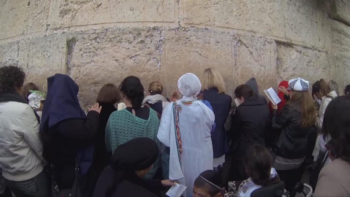 Israel: Family of Sarah Silverman rail aginst rules at Jerusalem's Western Wall
