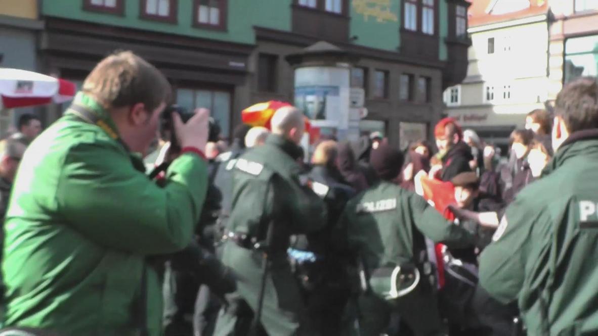 Germany: Fascist anti-mosque march clashes with anti-fascists