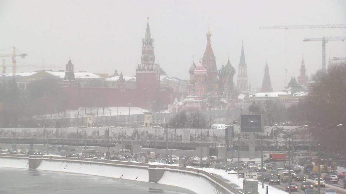 Russia: Snowfall paralyses Moscow traffic
