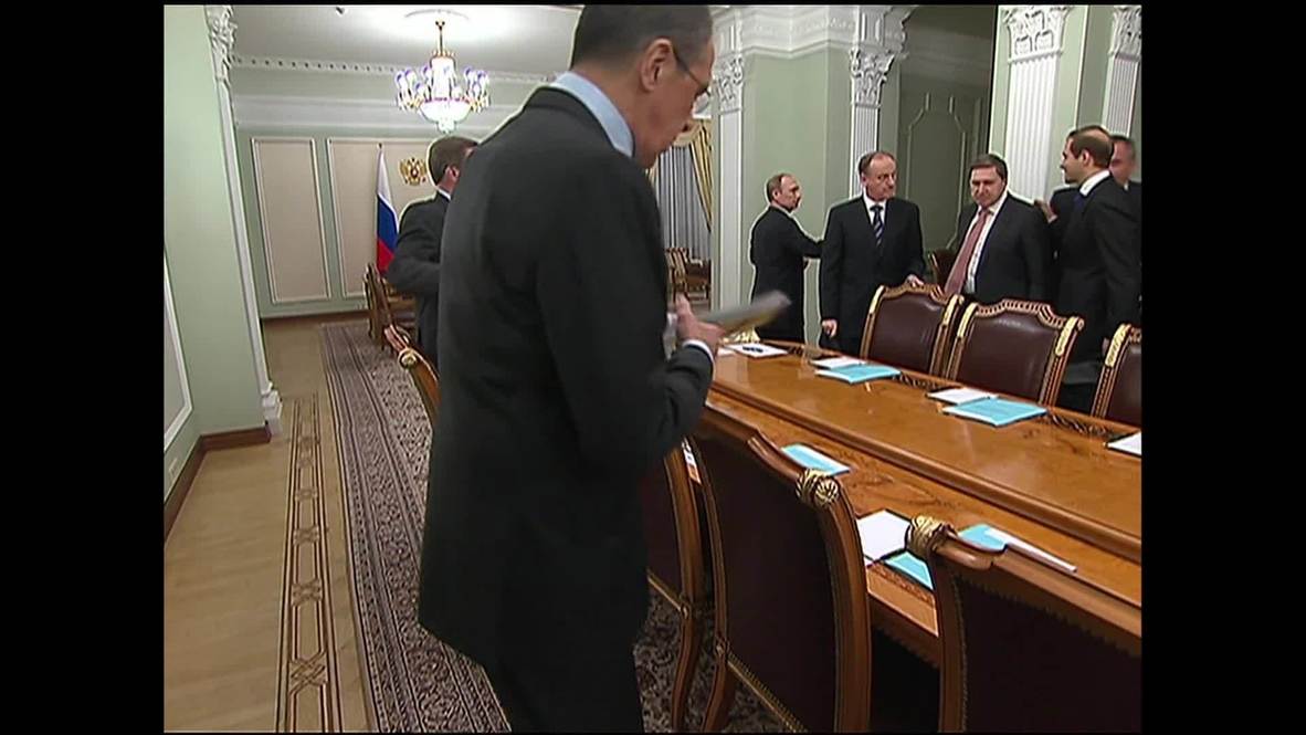 Russia: Putin asserts Russian lead in arms industry