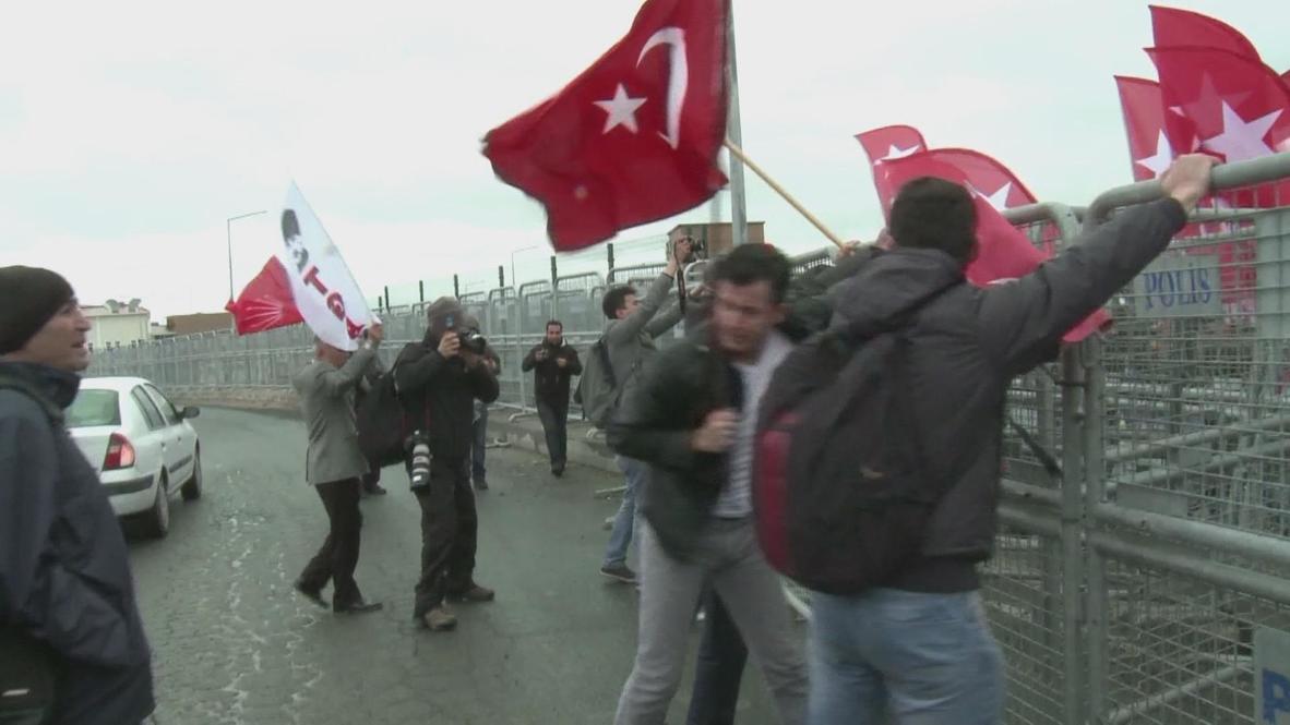 Turkey: Protest gets violent outside "Ergenekon trial"