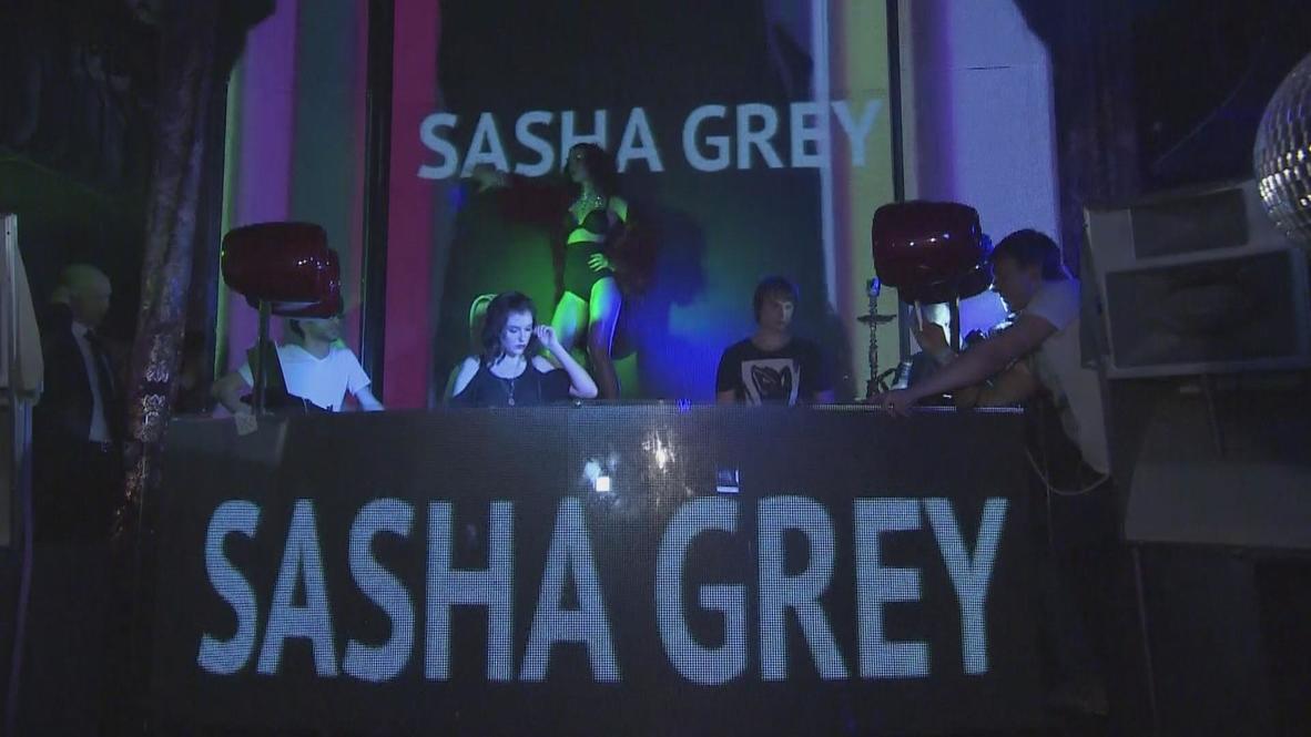 Russia: Sasha Grey puts retired hands to good use