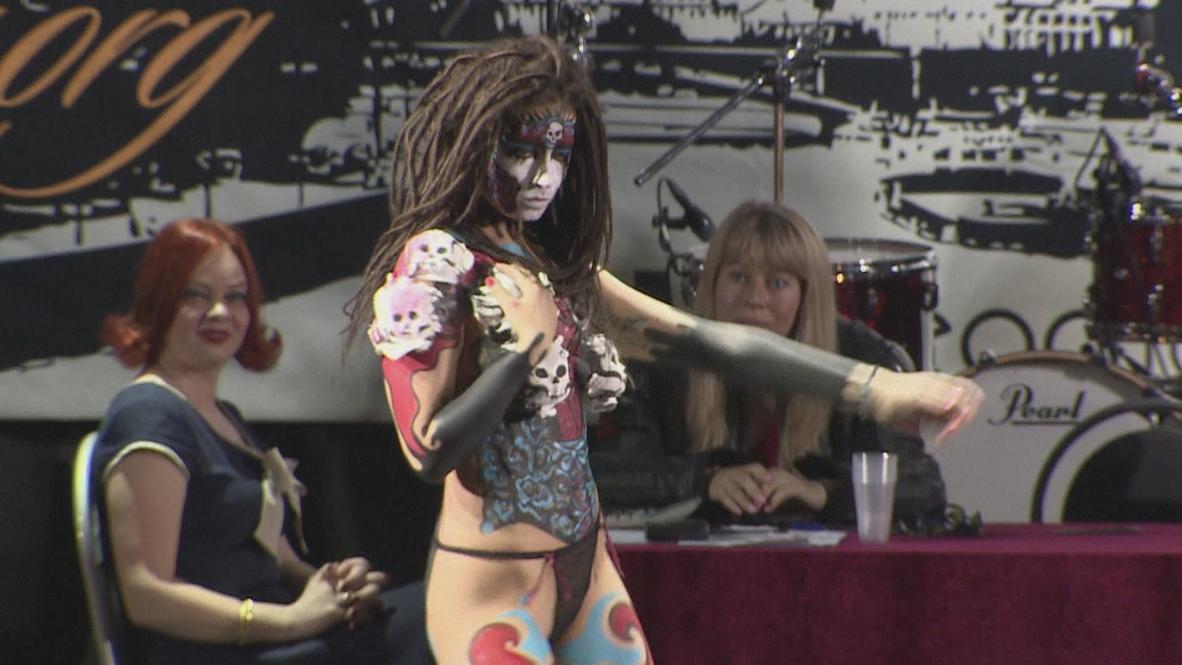 Russia: Inked models leave little to the imagination