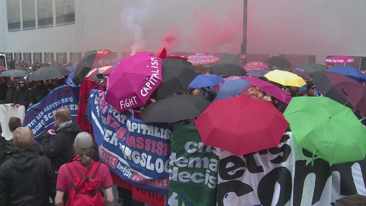 Germany: Solidarity, food and water for kettled-in 'Blockupiers'