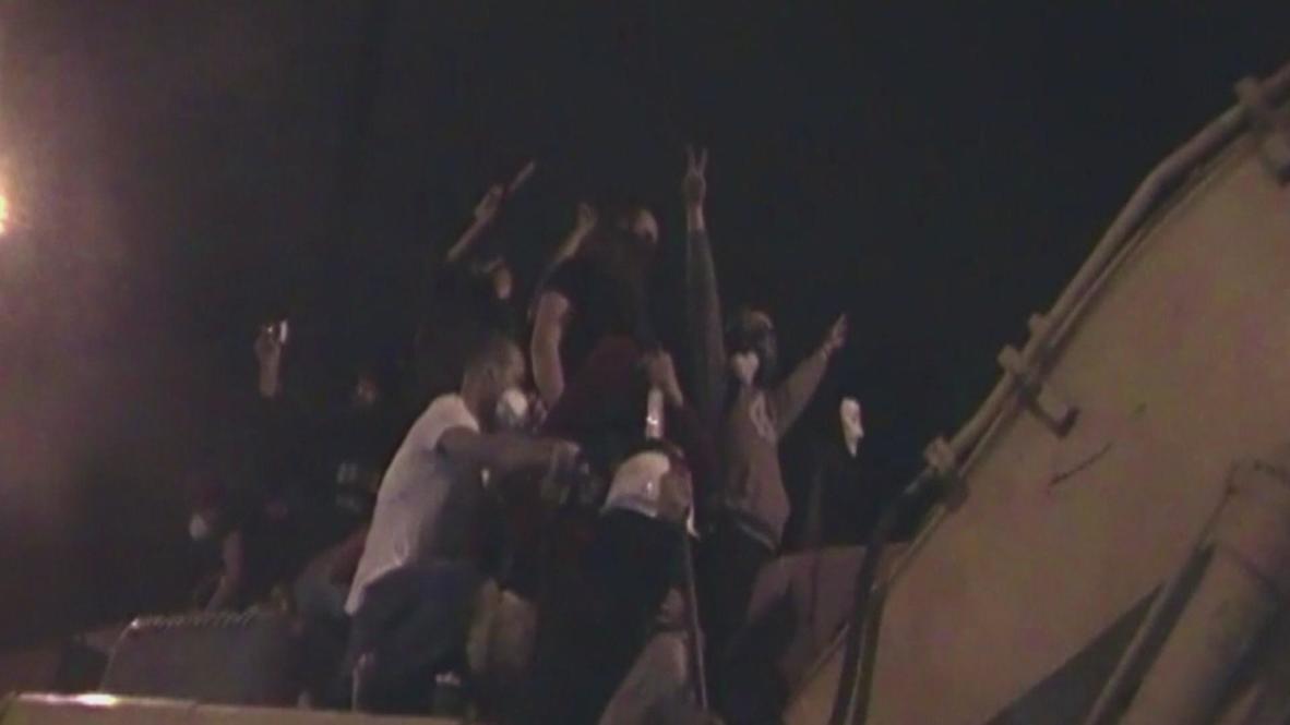 Turkey: Protesters close to bulldozing Erdogan's office