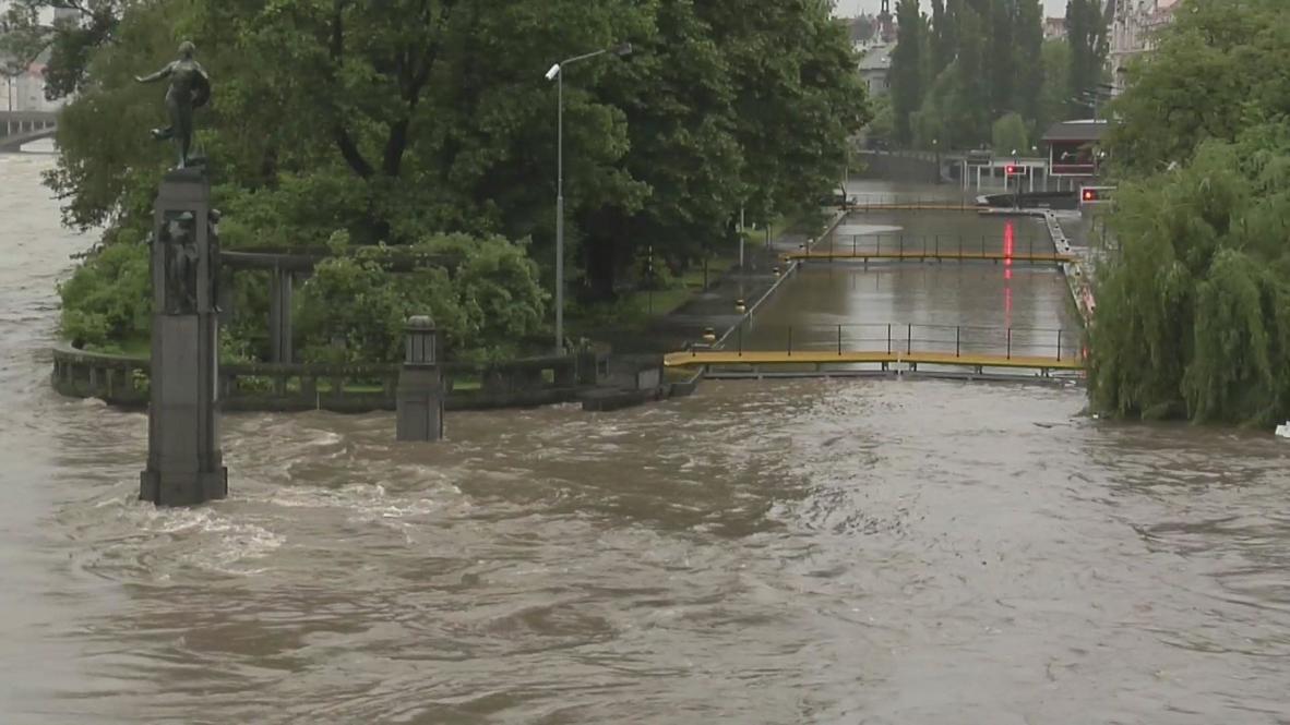 Czech Republic: Heavy rain and floods swallow Prague