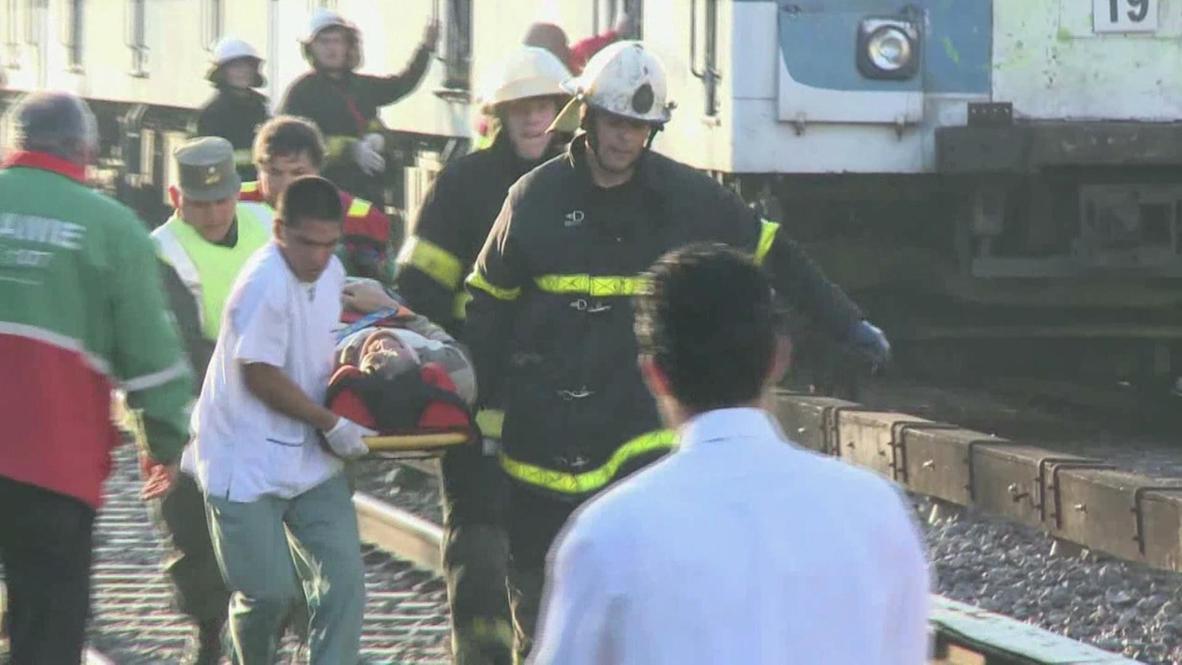 Argentina: Three dead and hundreds injured in train collision