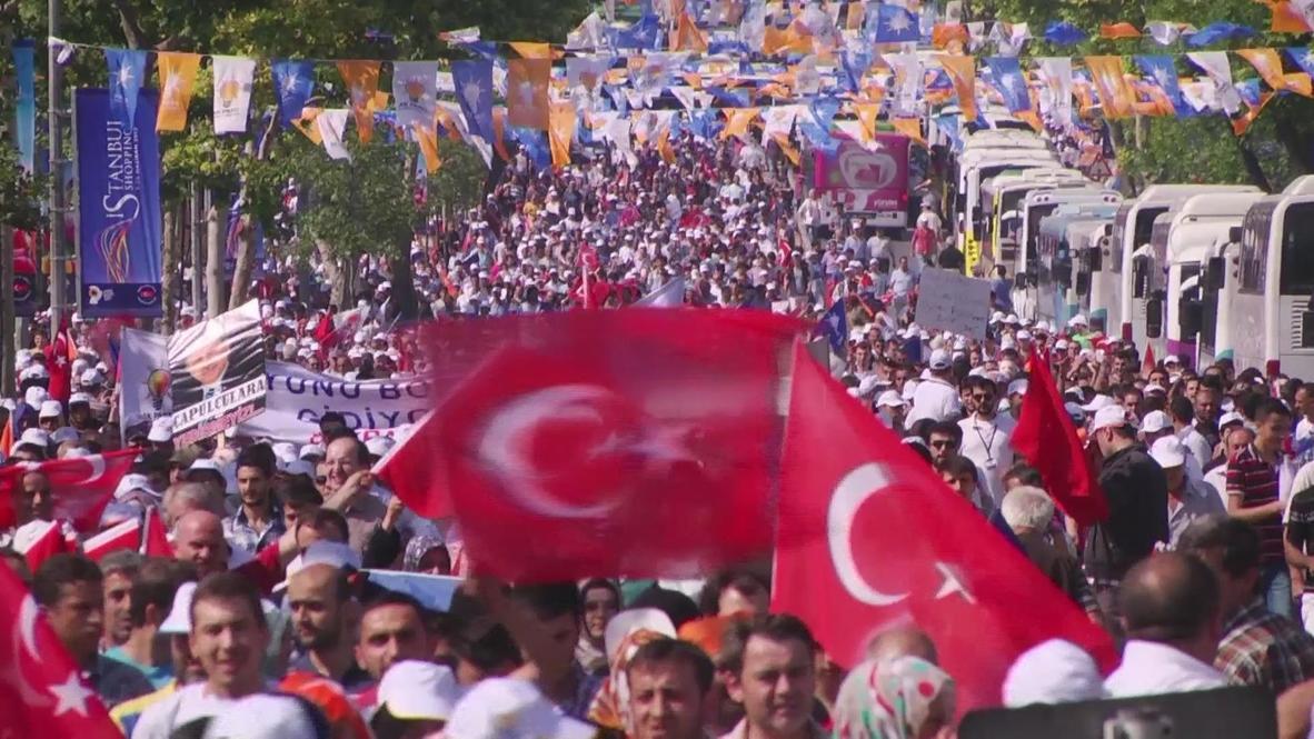 Turkey: Hundreds of thousands rally to Erdogan's side