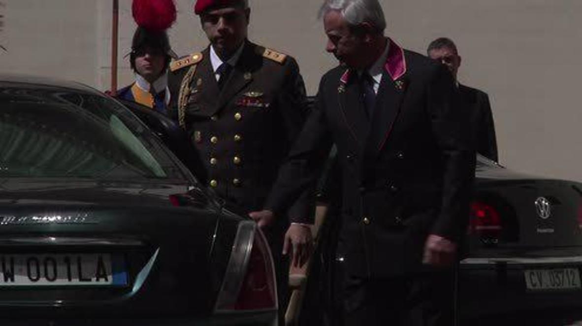 Vatican: Pope Francis welcomes Maduro to the Vatican for first time