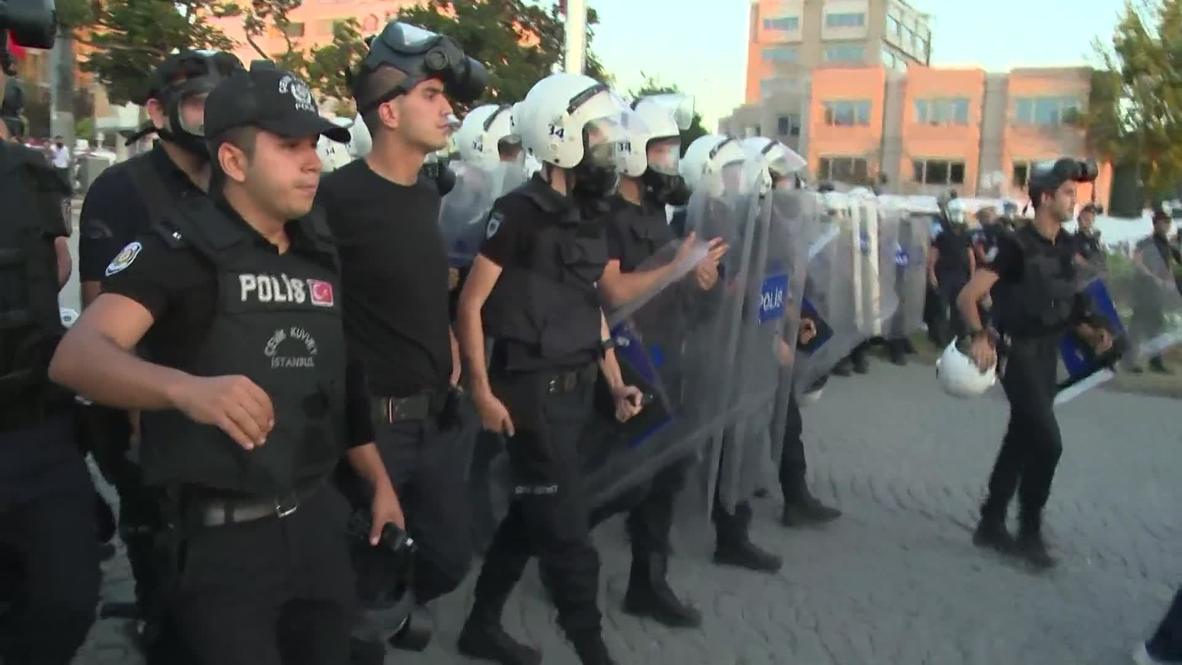 Turkey: Water cannons launched at protesters in Taksim Square