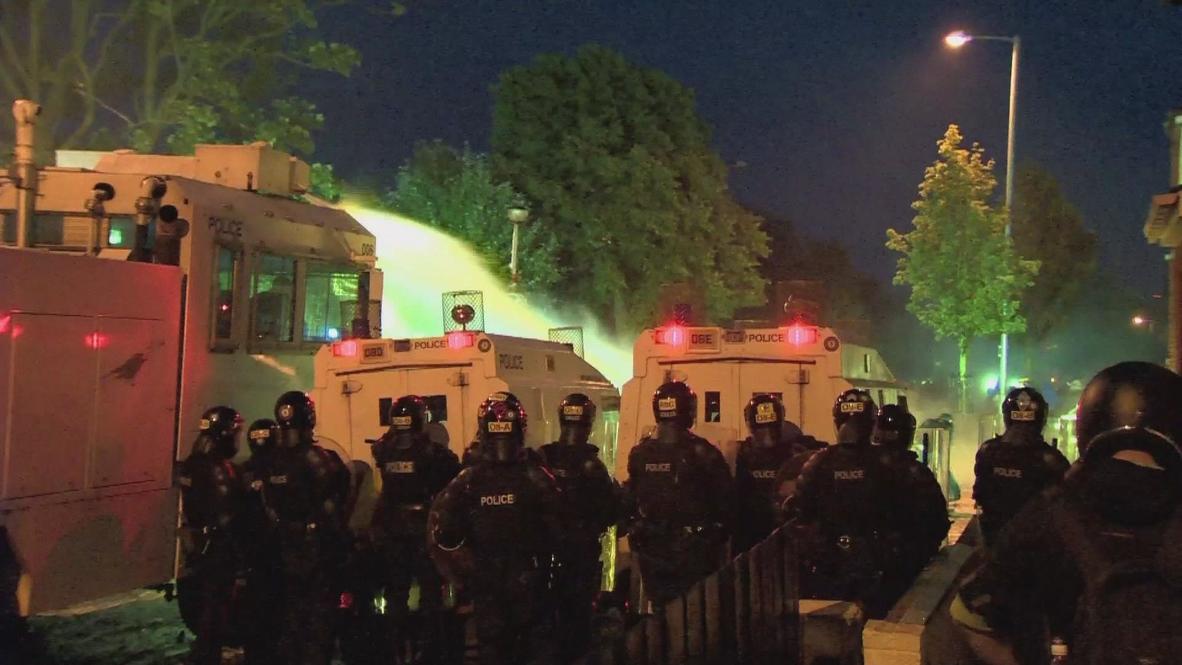 UK: Belfast sees second night of violence