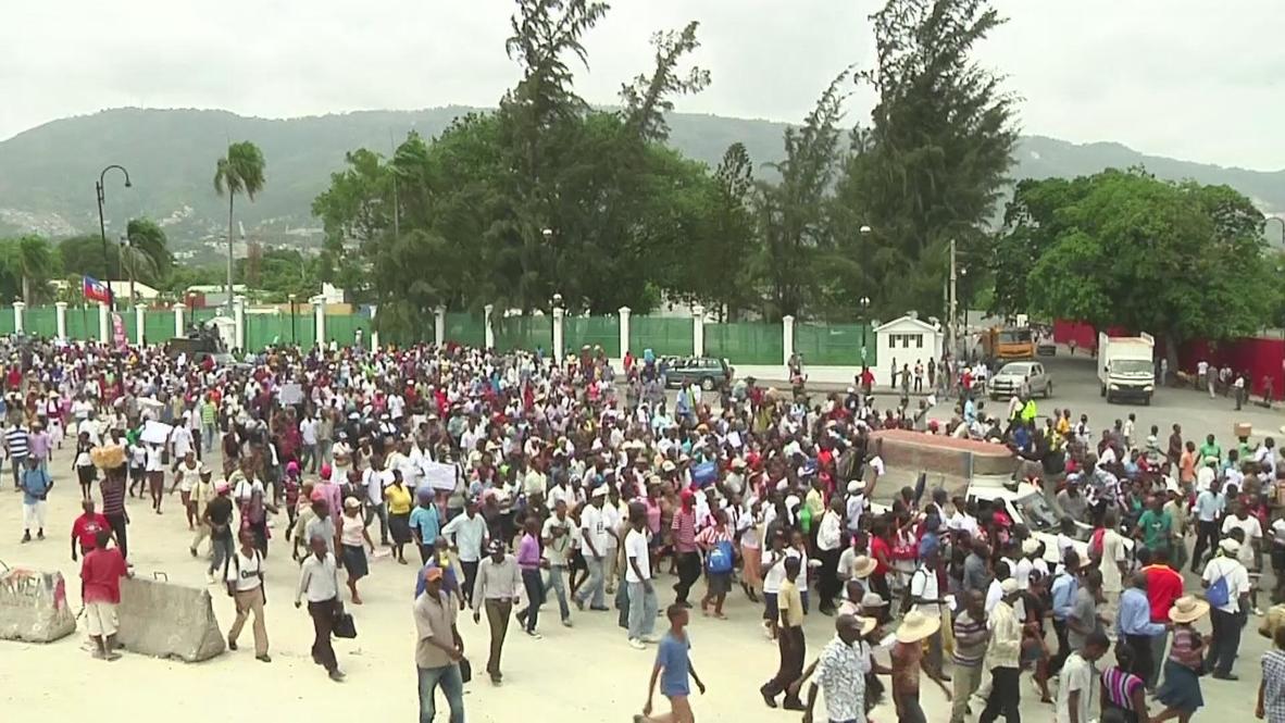 Haiti: Thousands protest at anti-gay protest in Port-au-Prince