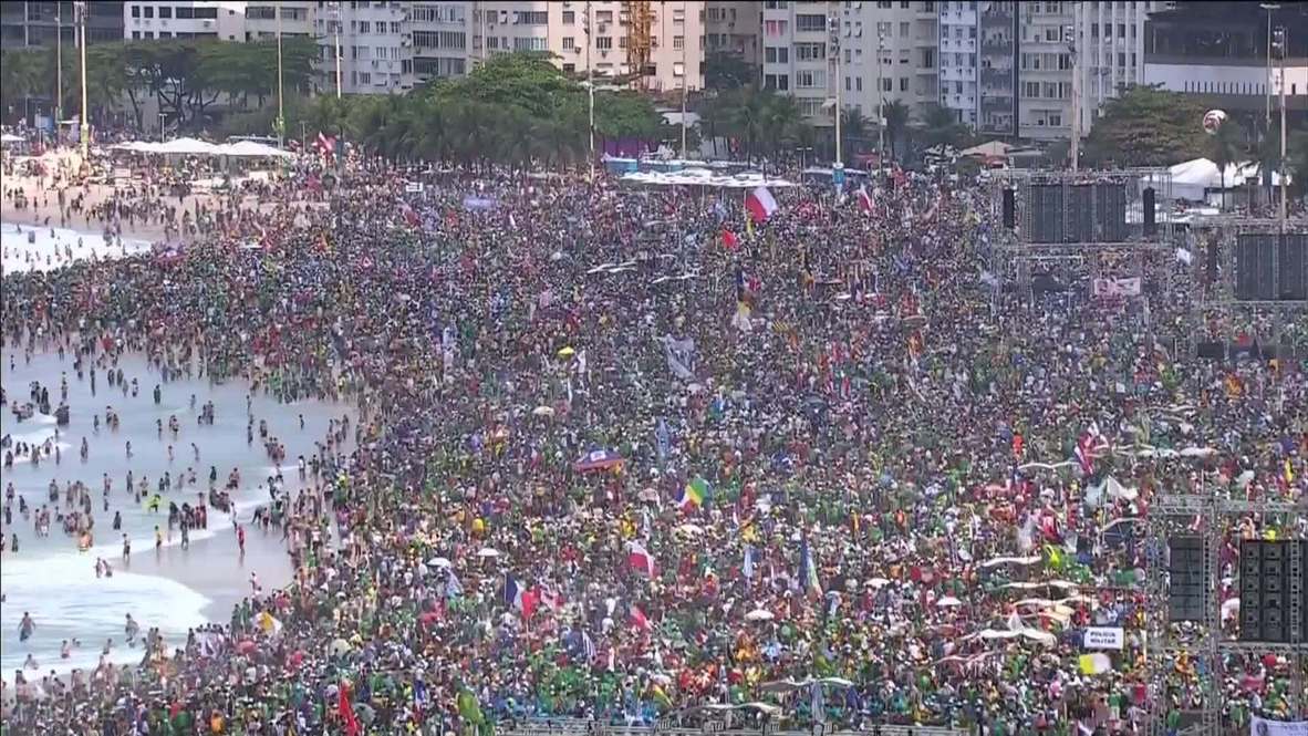 Brazil: Copacabana heaving with Brazilian faithful