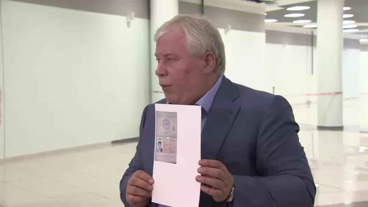 Russia: Snowden's lawyer presents permit to stay in Russia