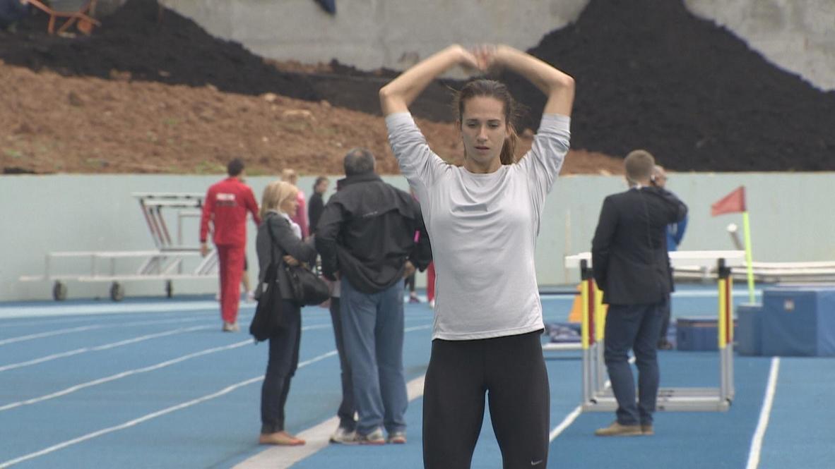 Russia: Russian athletes limber up for Worlds
