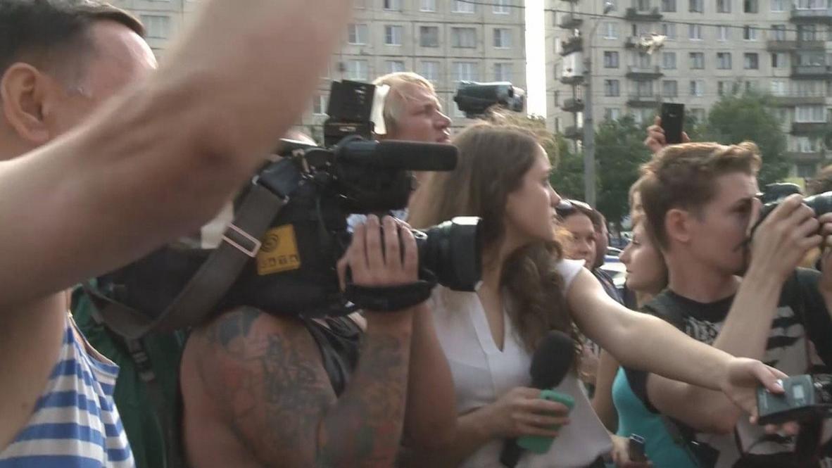 Russia: Police break up anti-immigrant protest in St. Petersburg