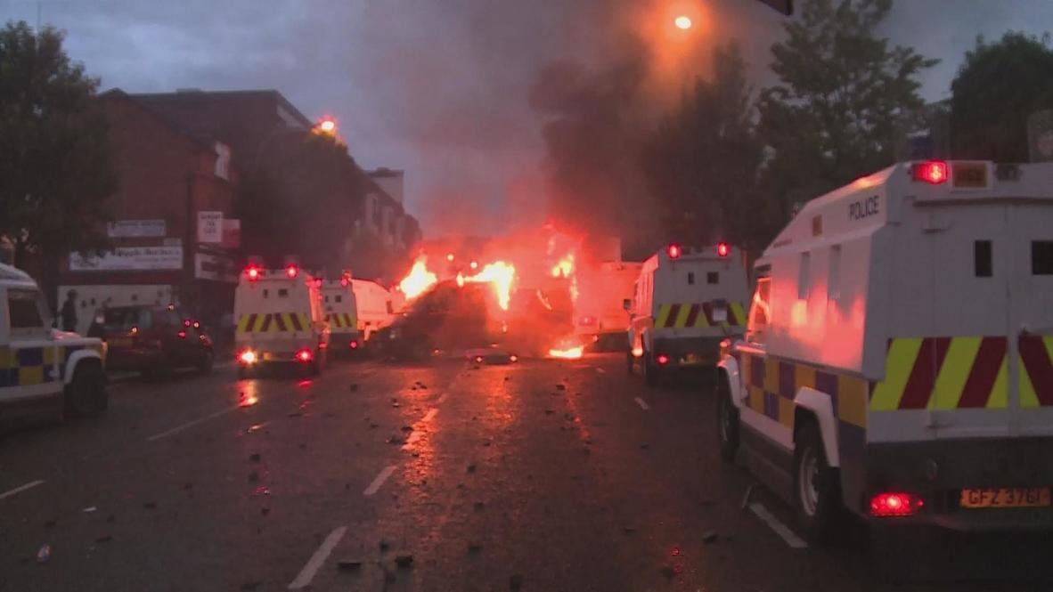 UK: Belfast burns as tensions boil over