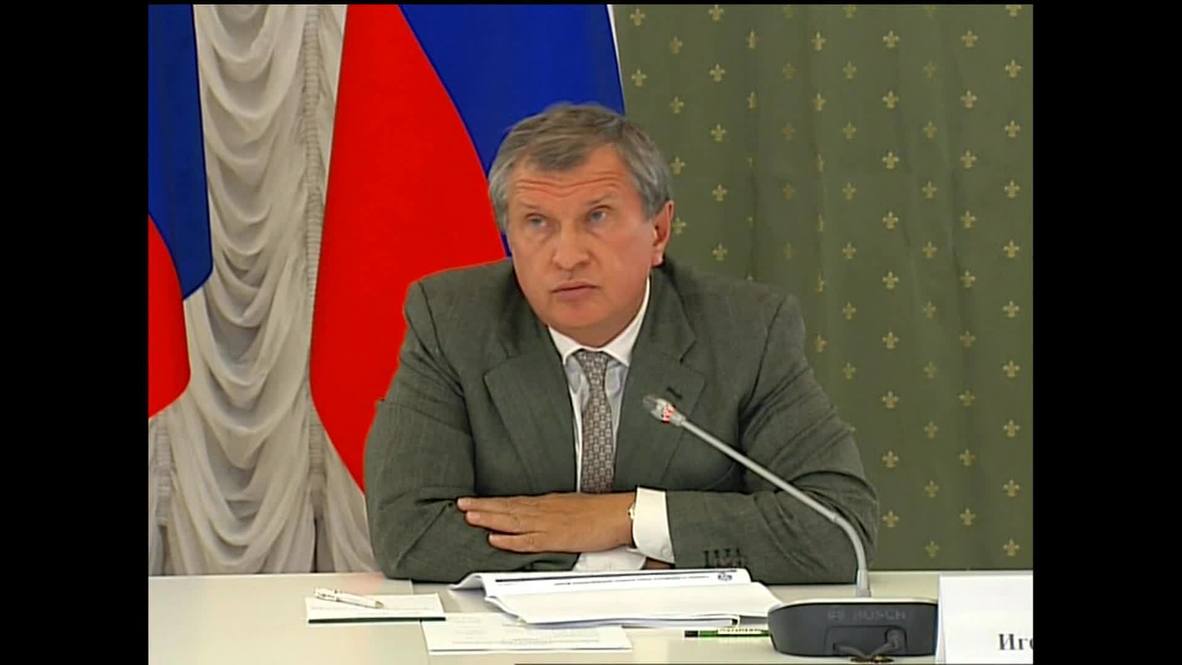 Russia: Putin interrupts meeting to take call with Cameron