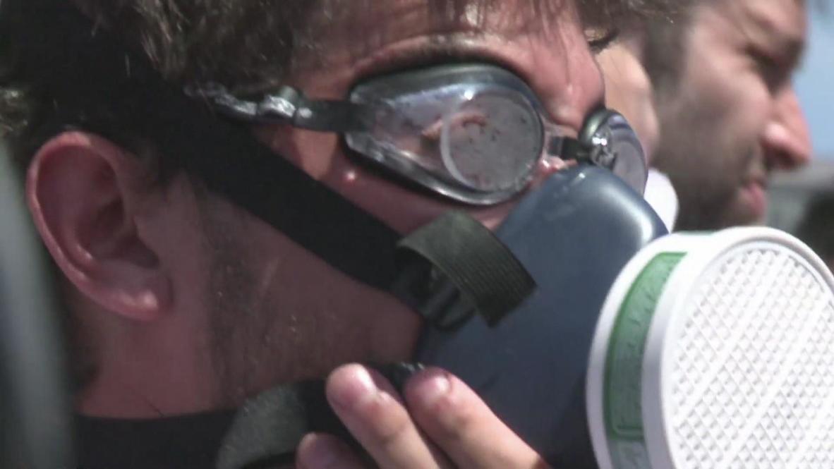 Brazil: The pepper spray comes out at Independence day