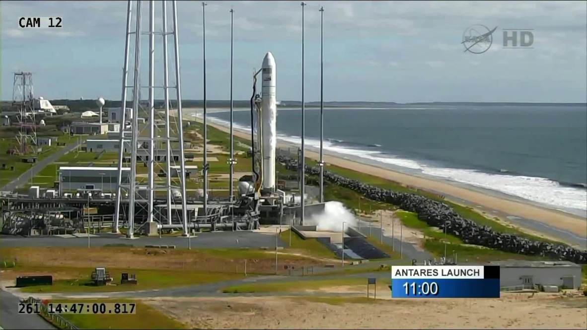USA: Military launch highly secure communications system into orbit