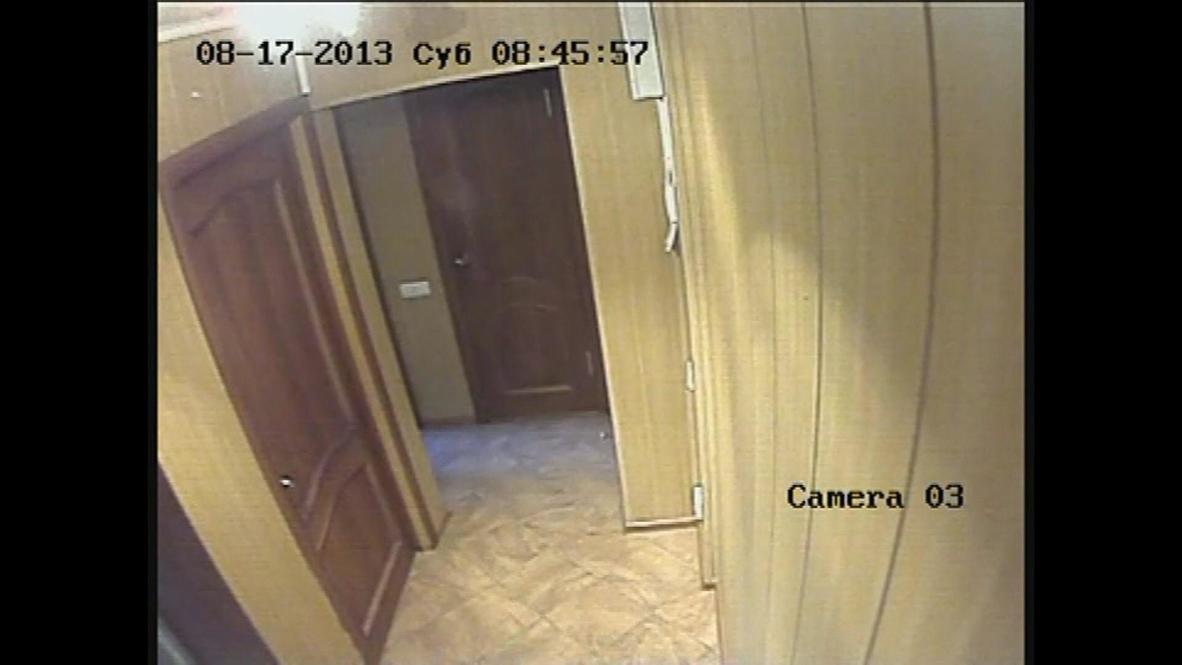 Russia: Model commits gun-point robbery 'for fun'