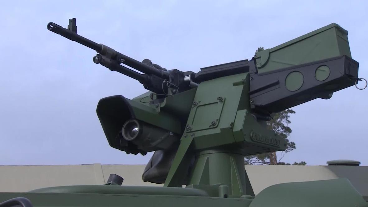 Russia: Panhard VBL APC admired at Russian arms show