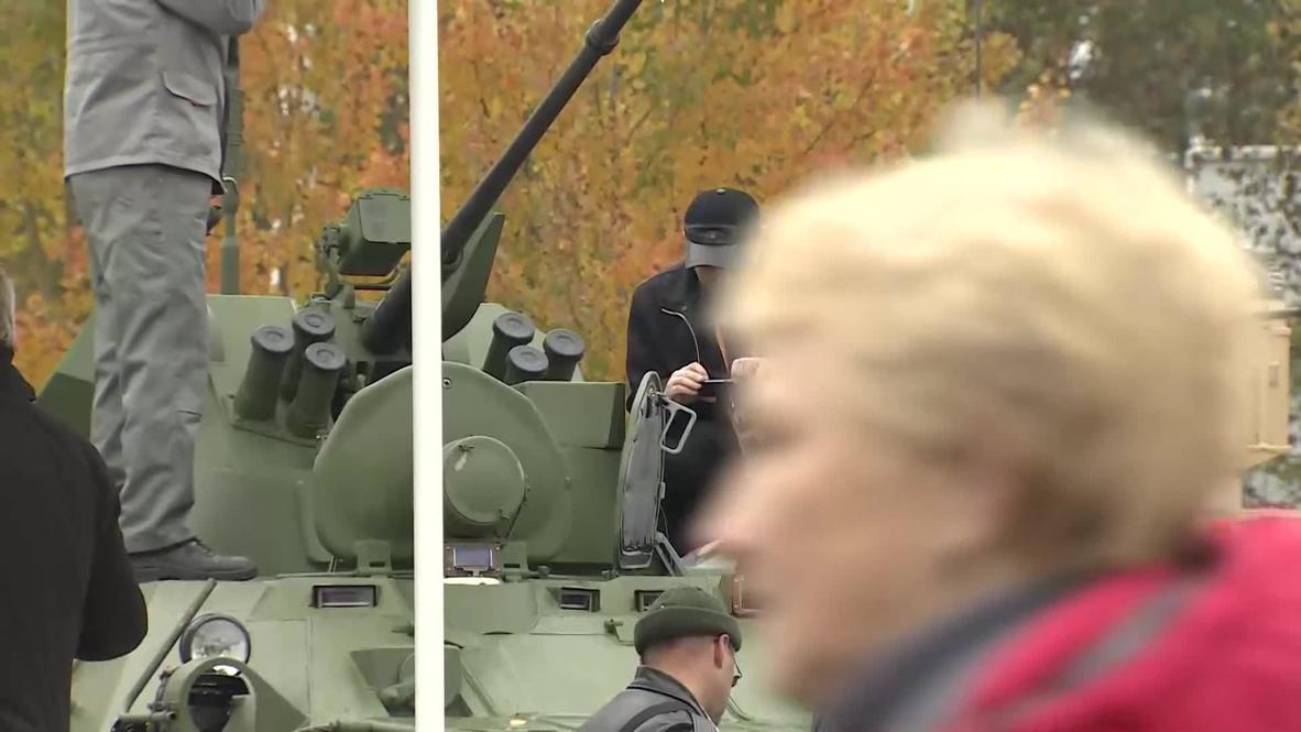 Russia: Families flock to admire military magic at RAE 2013