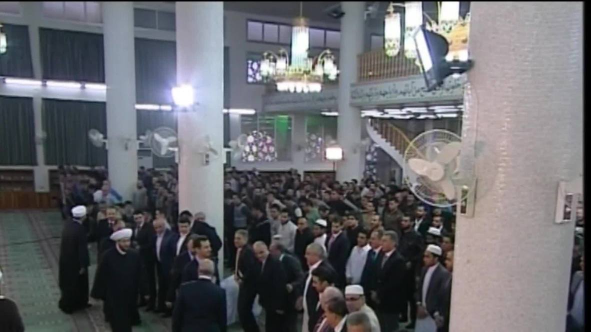 Syria: Assad offers prayers for Eid al-Adha