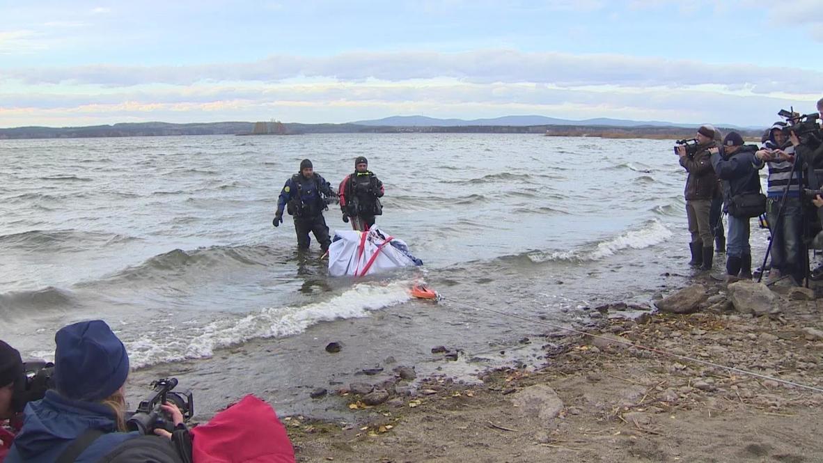 Russia: Meteorite captured by divers, same age as solar system?!