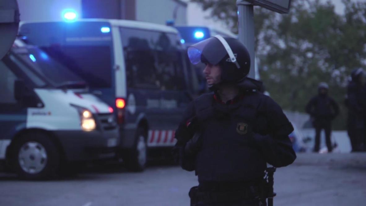Spain: Police raid Panrico doughnut factory