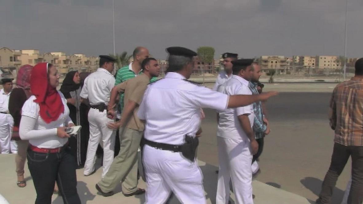 Egypt: Mubarak faces delayed murder prosecution