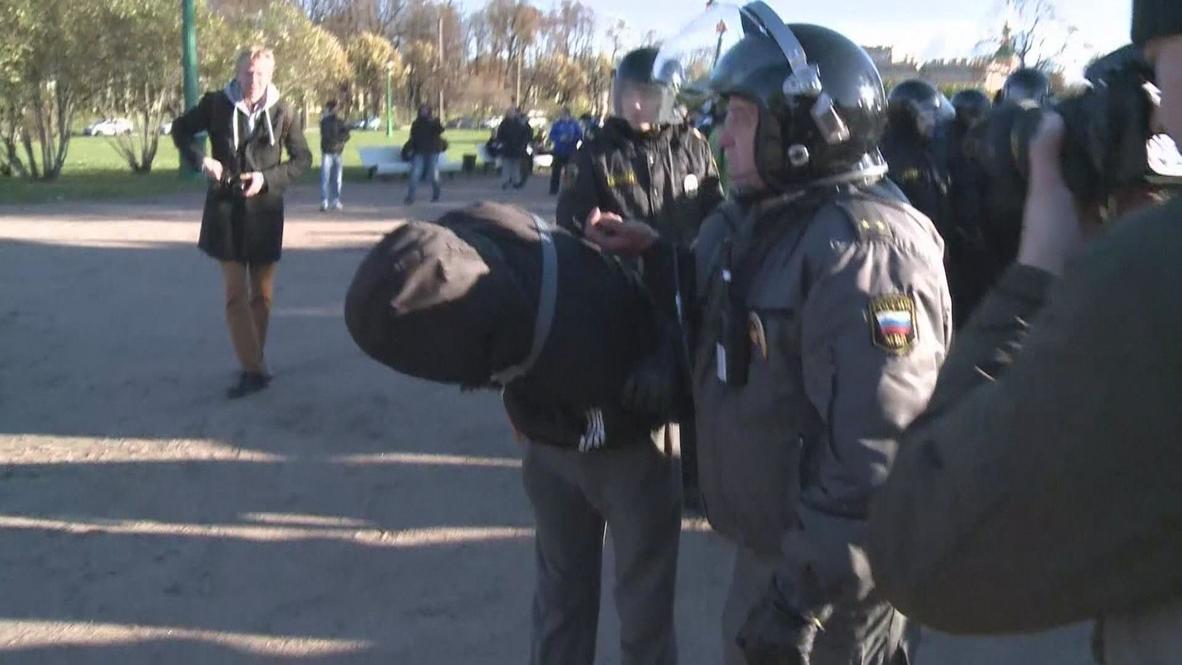 Russia: Nationalist march snuffed out by police