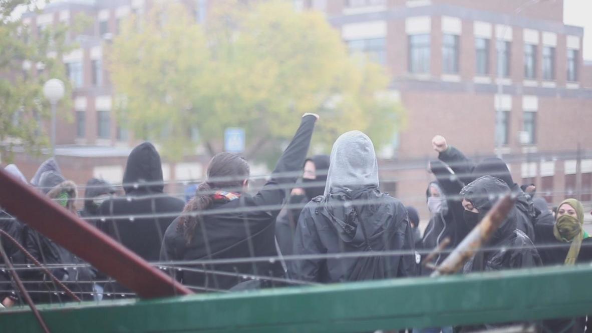 Spain: Madrid's yo-yoing barricades go up, then down again