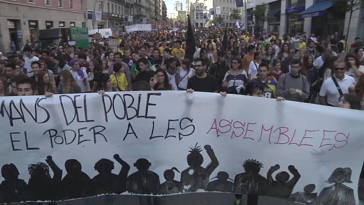 Spain: Students squeeze Wert in Barcelona