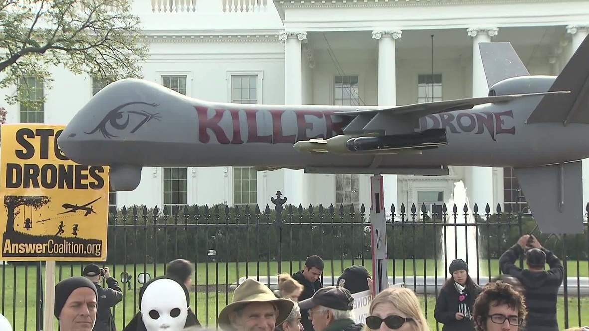 USA: "Drones fly, children die" activists chant to White House