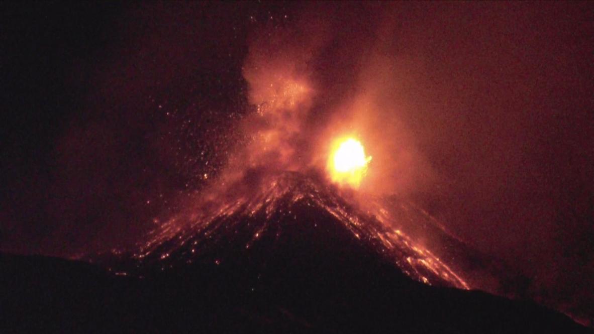 Italy: Etna spews 600-metre lava fountains