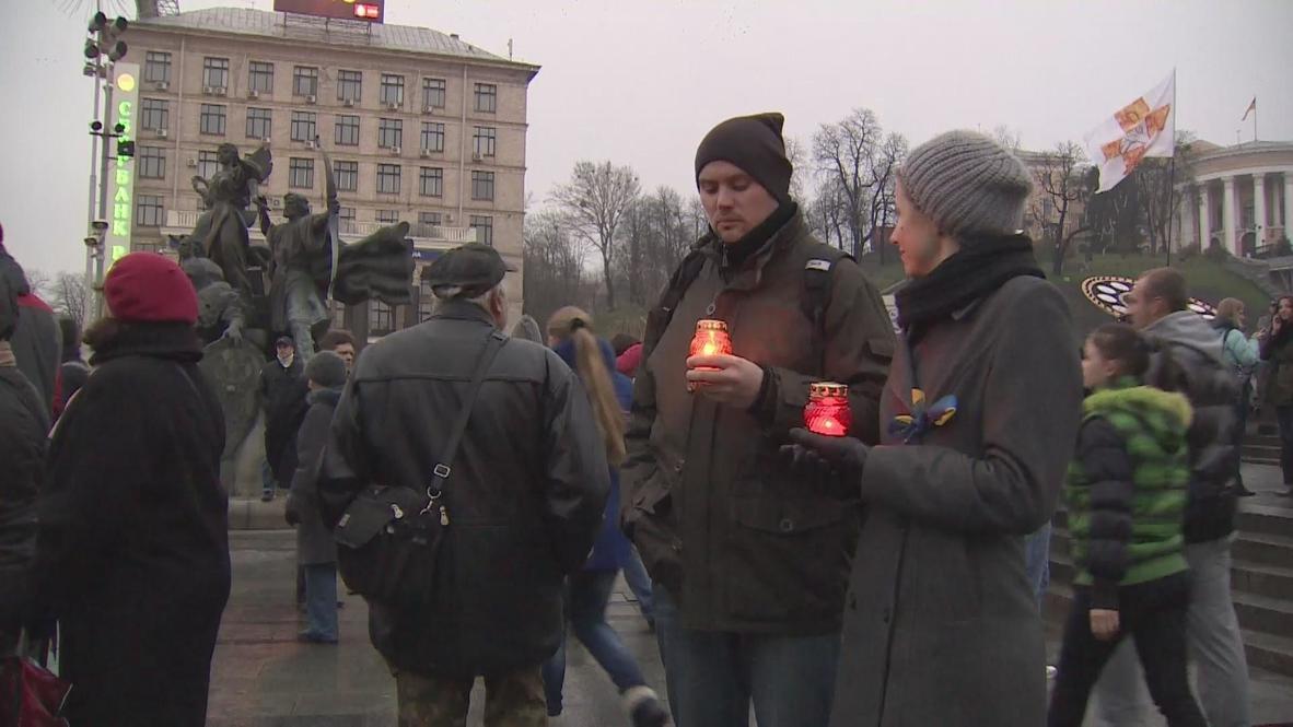 Ukraine: Pro-EU protest swells with those marking Holodomor