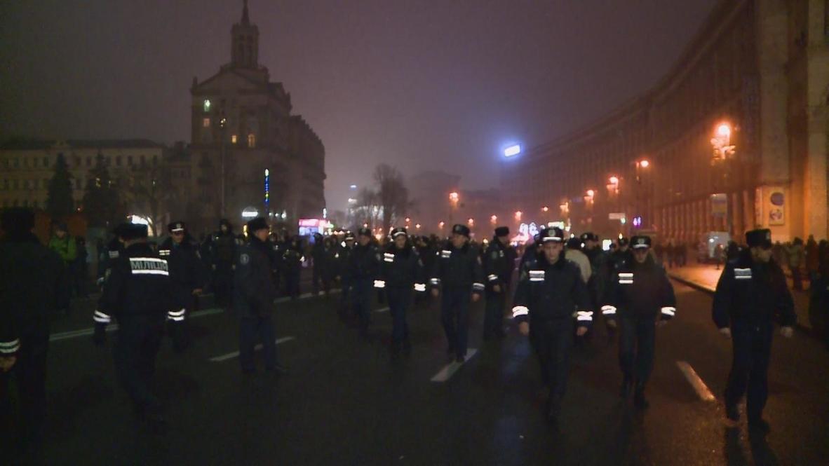 Ukraine: Police pepperspray pro-EU protesters in Kiev