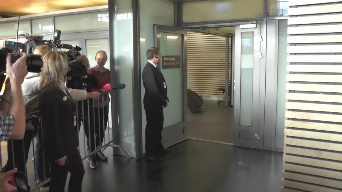 Norway: 'Mozart of chess' Magnus Carlsen welcomed home