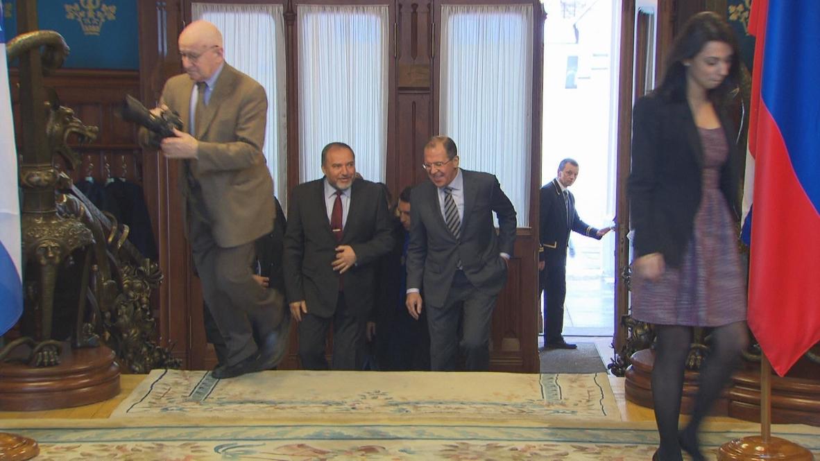 Russia: Lieberman meets with Lavrov for "serious discussion"