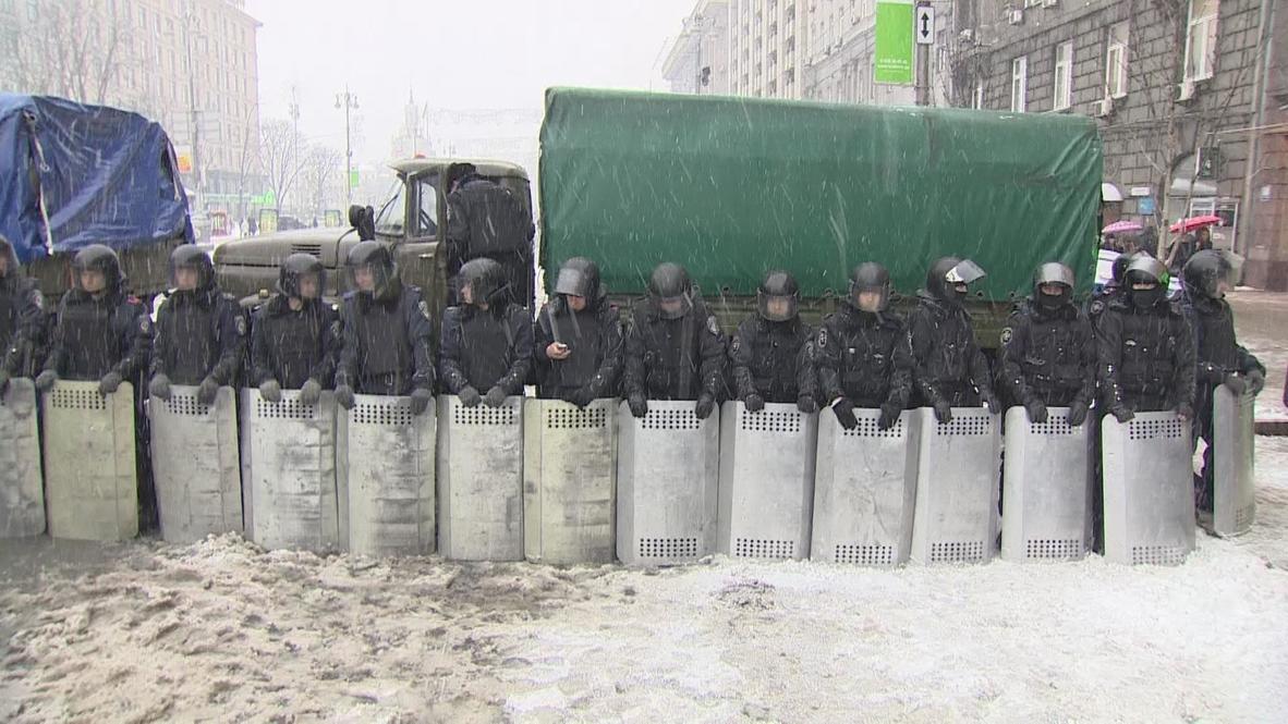 Ukraine: Police cordon off streets in Kiev