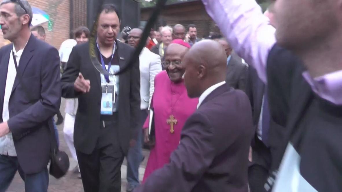 South Africa: Desmond Tutu honours Mandela in Johannesburg