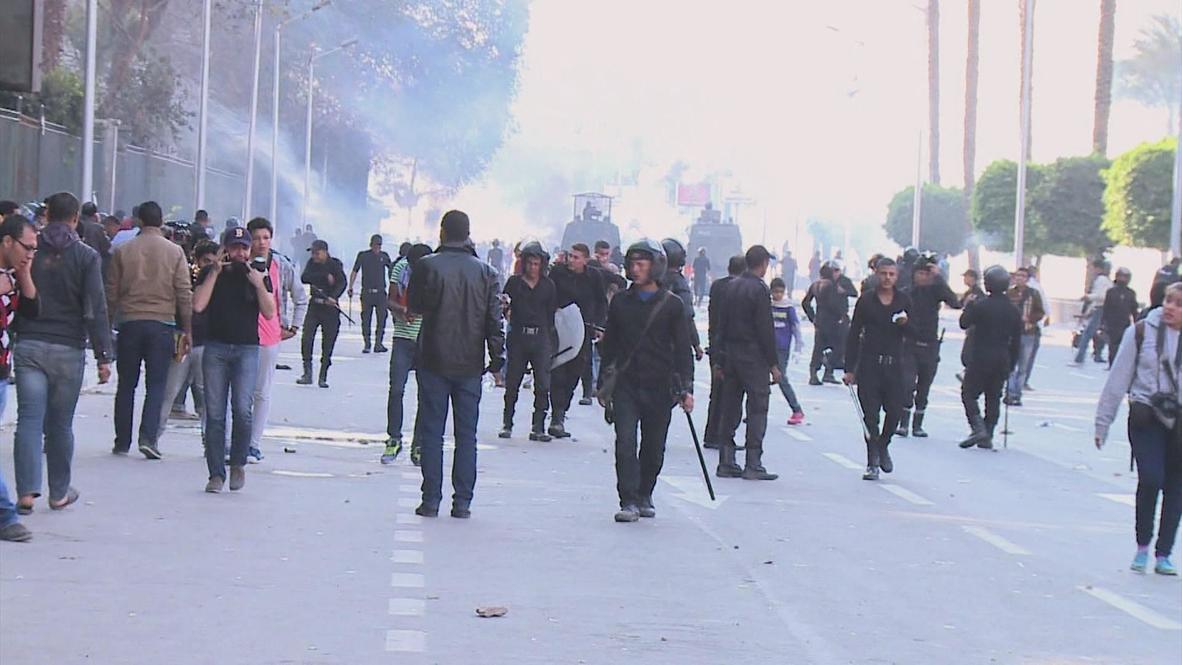 Egypt: Clashes break outbetween police and students