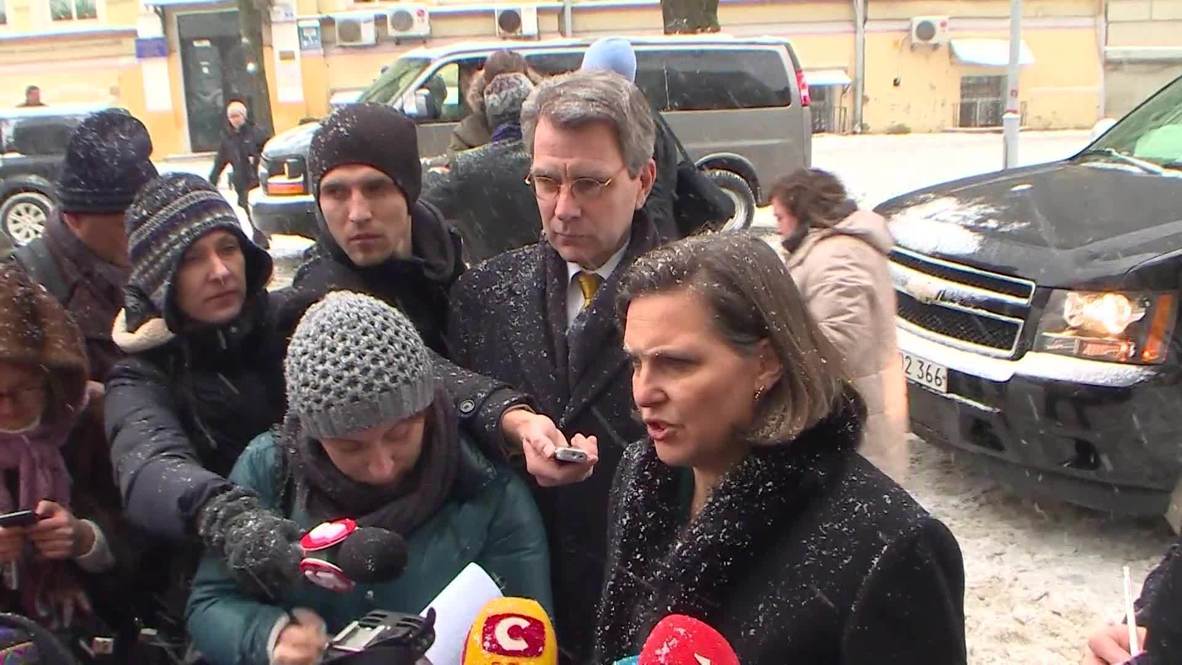 Ukraine: US "stands with protesters" in push for EU agreement - Nuland