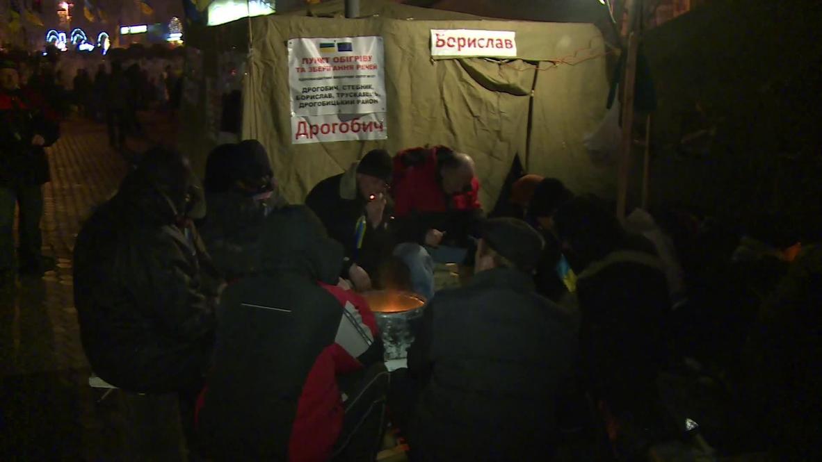 Ukraine: Independence Square protesters dig in for long haul